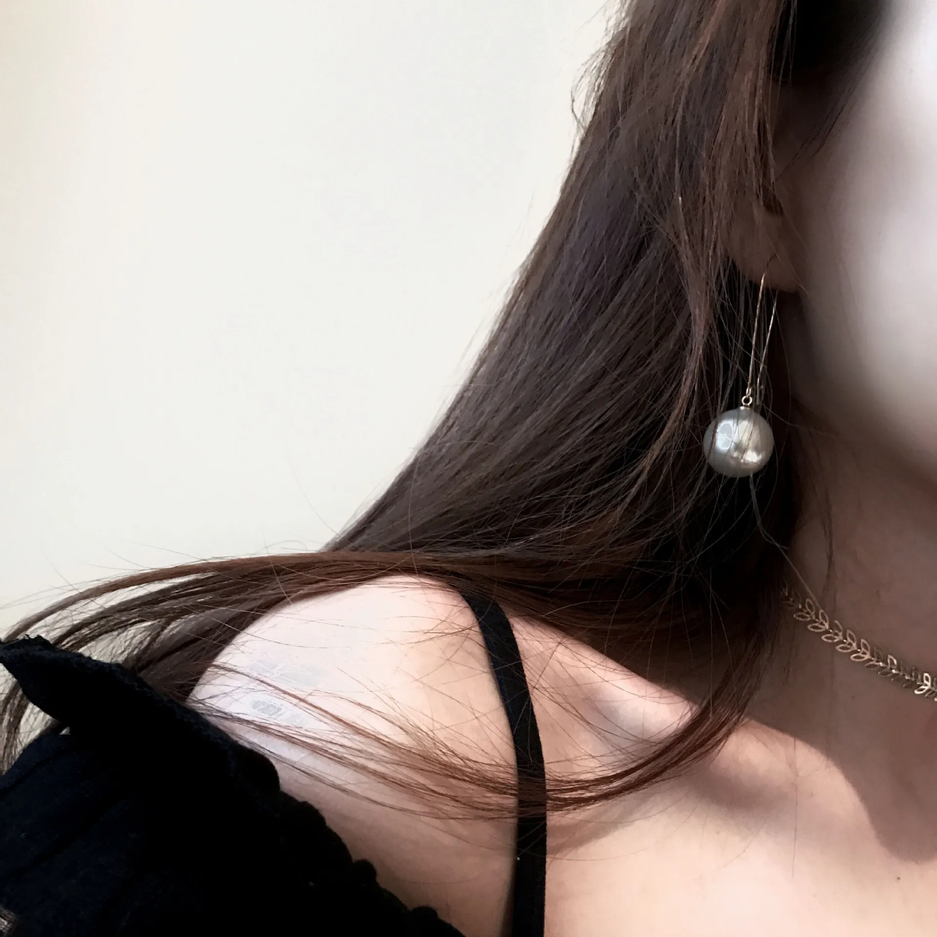 Long Pearl U Shaped Hook Earrings for Women Hypoallergenic S925 Silver Post Lightweight Premium Daily Office Elegant Versatile