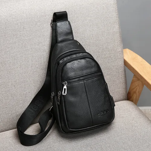 Imagen 2 del producto Bolsos de hombro Vintage para hombre, paquete de negocios a la moda con USB, bandoleras cruzadas de cuero, paquete de pecho masculino de gran capacidad