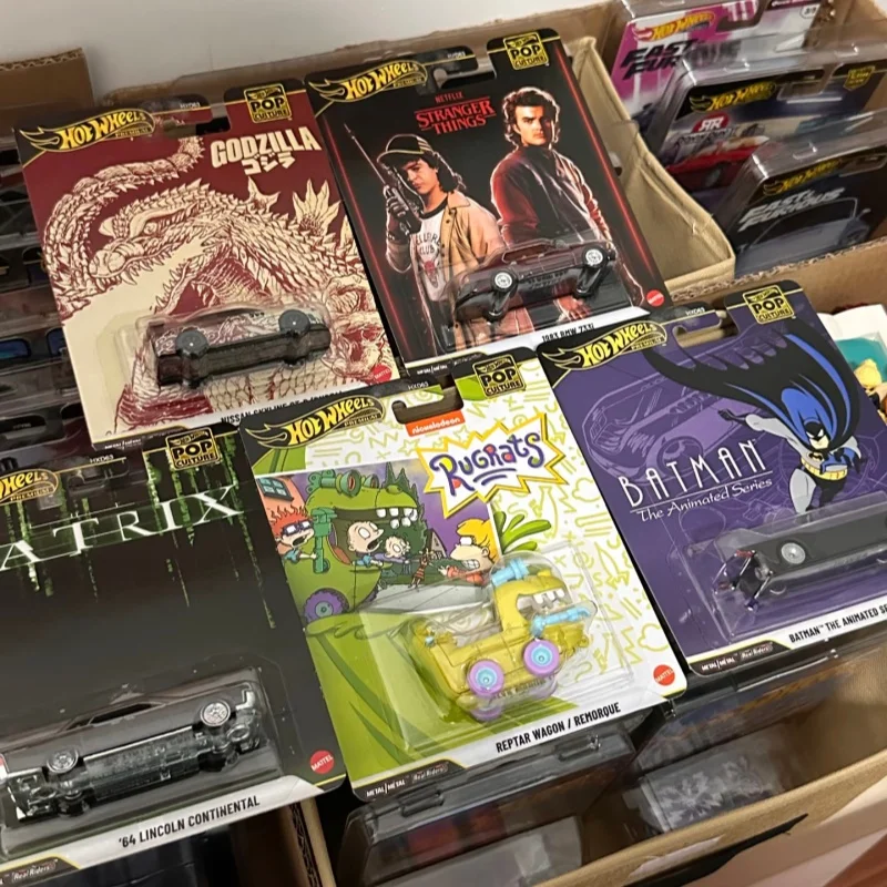 

Hot Wheels Premium 2026 Pop Culture Hotwheels 2026 1/64 Car Model BMW Batman Batmobile Nissan GT-R Lincoln Collectible Kid Toys