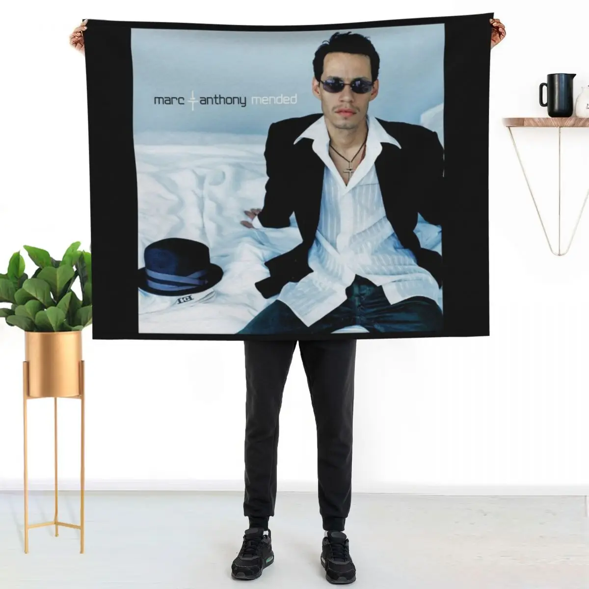 

Marc Anthony mended Throw Blanket Fade Resistant Durable Throw Blanket