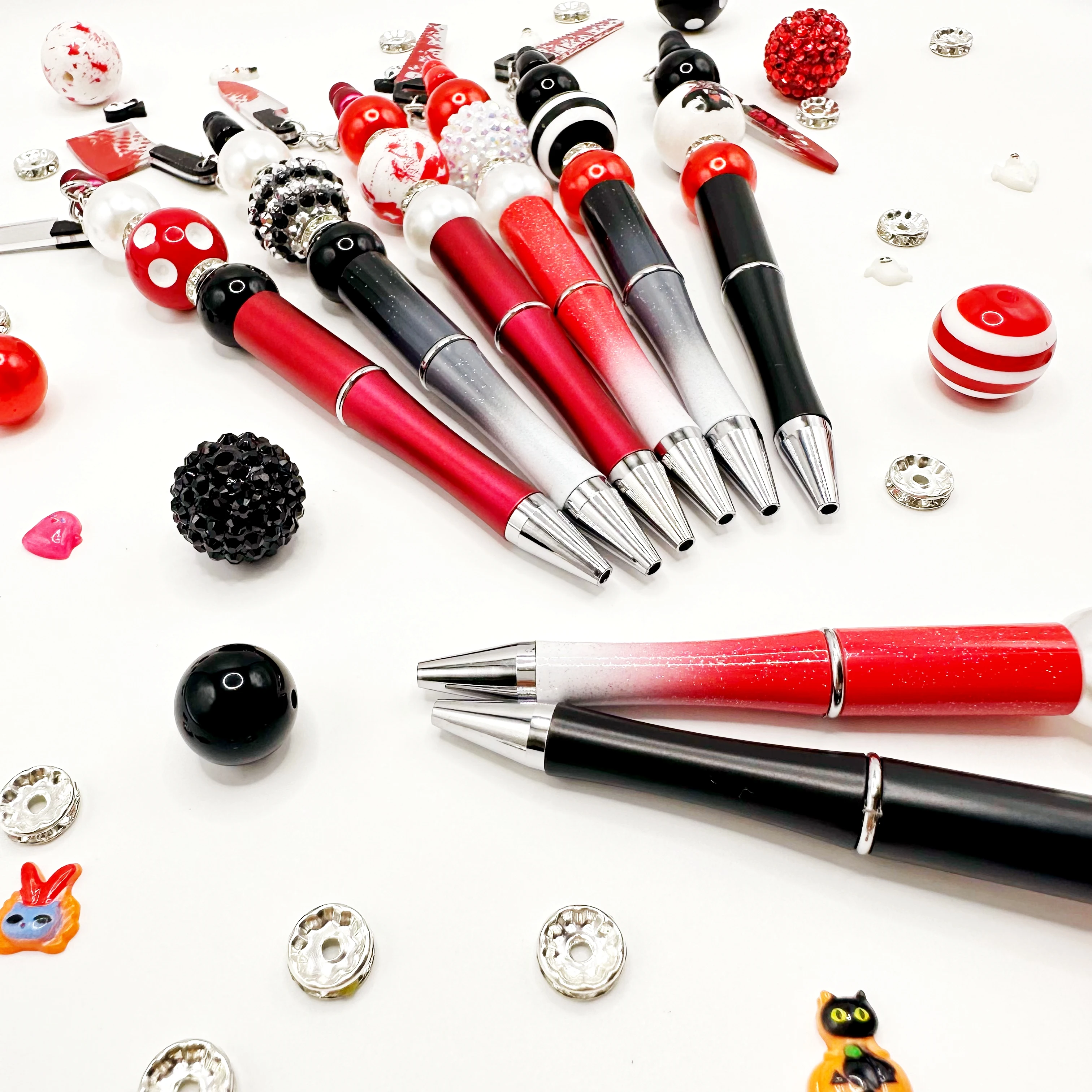 8 قطعة رذاذ الدم الأحمر الأسود الرعب الدم هالوين لتقوم بها بنفسك حبة قلم حبر جاف وخرز أكريليك ومعلقات سكين المطبخ الأحمر