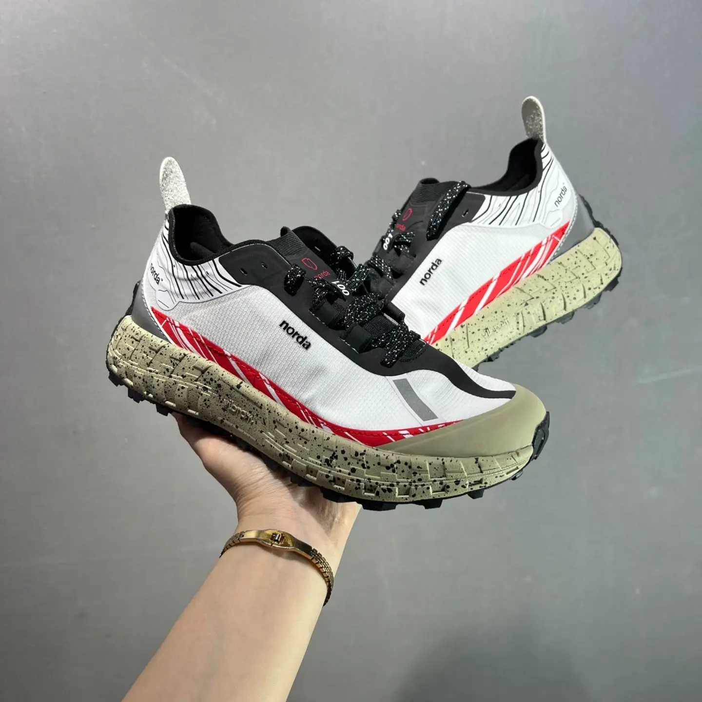 

Classic Brand Unisex Summer Walking Joggers Designer Breathing Outdoor Walking Shoes High Quality Athletic Casual Shoes