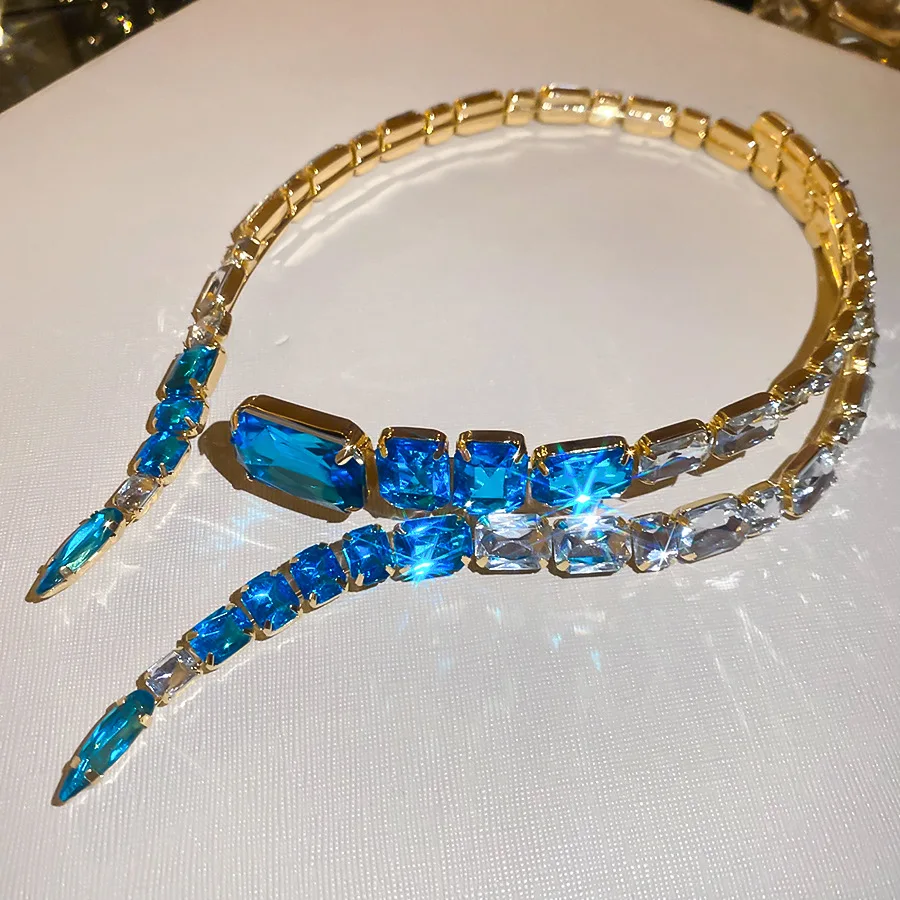 Neue Geometrische Diamantbesetzte Halskette, Personalisiert, Trendig und Extravagant, Leichter Luxus und Raffinierte Nischen-Halskette für Damen – Detail 10