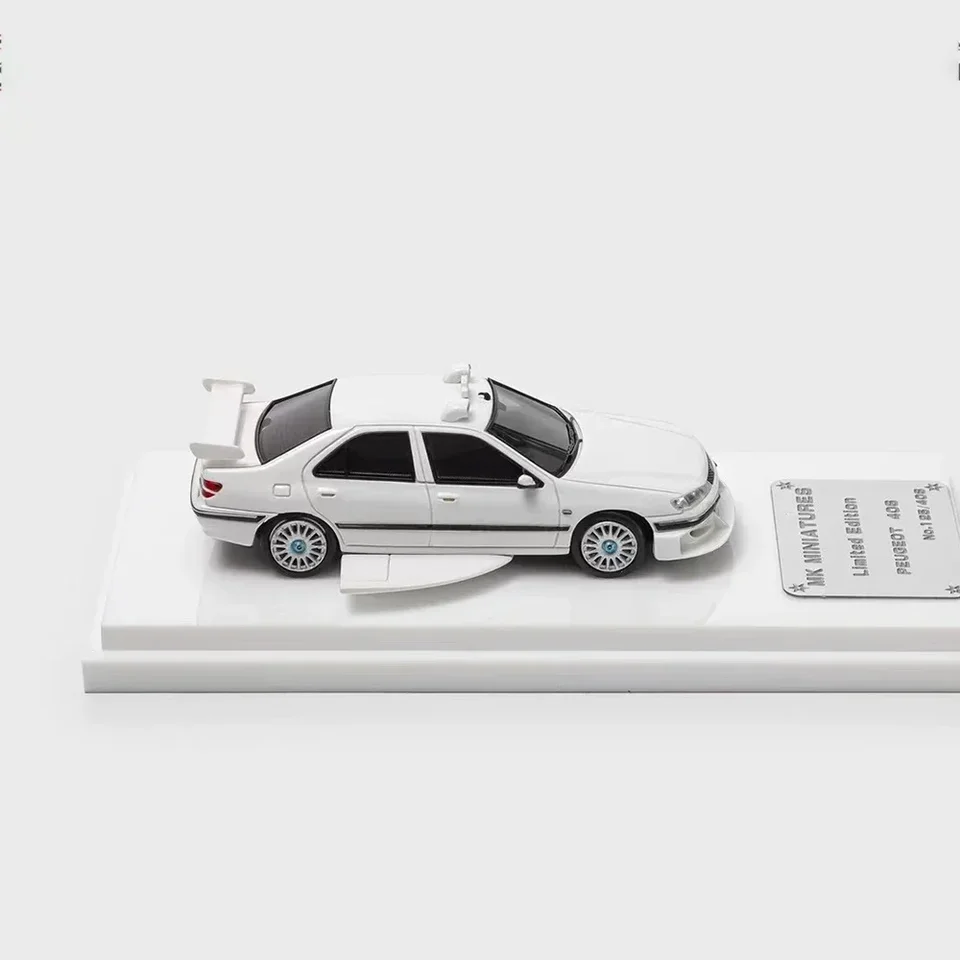 Peugeot TAXI ミニカー ホワイト Amazon | Otto Mobile 1/12 Peugeot 406 Taxi from the movie Taxi