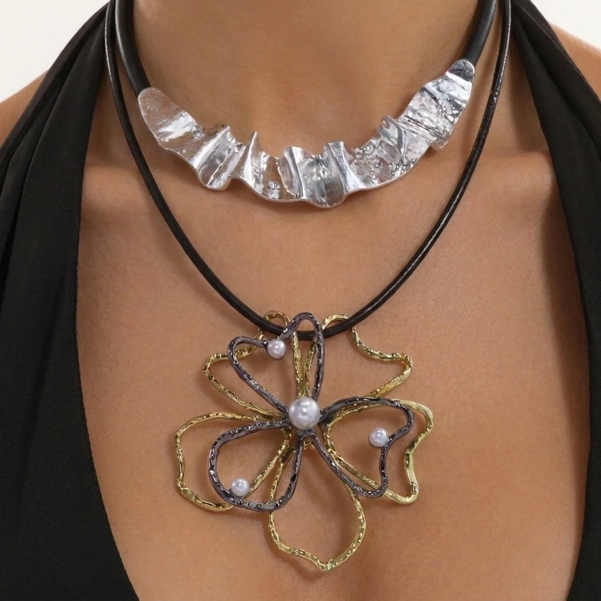 Punk Statement Exaggerated Hollow Big Flower Simulated Pearl Necklace For Women Men Chunky Silver Color Wrinkled Choker Jewelry