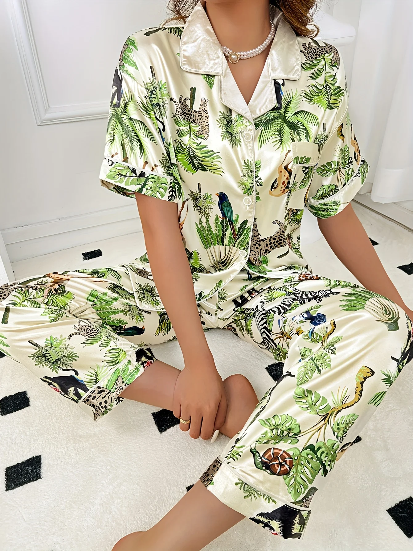 Simulated silk, animal and plant leisure and comfortable home suit set for women's sleepwear