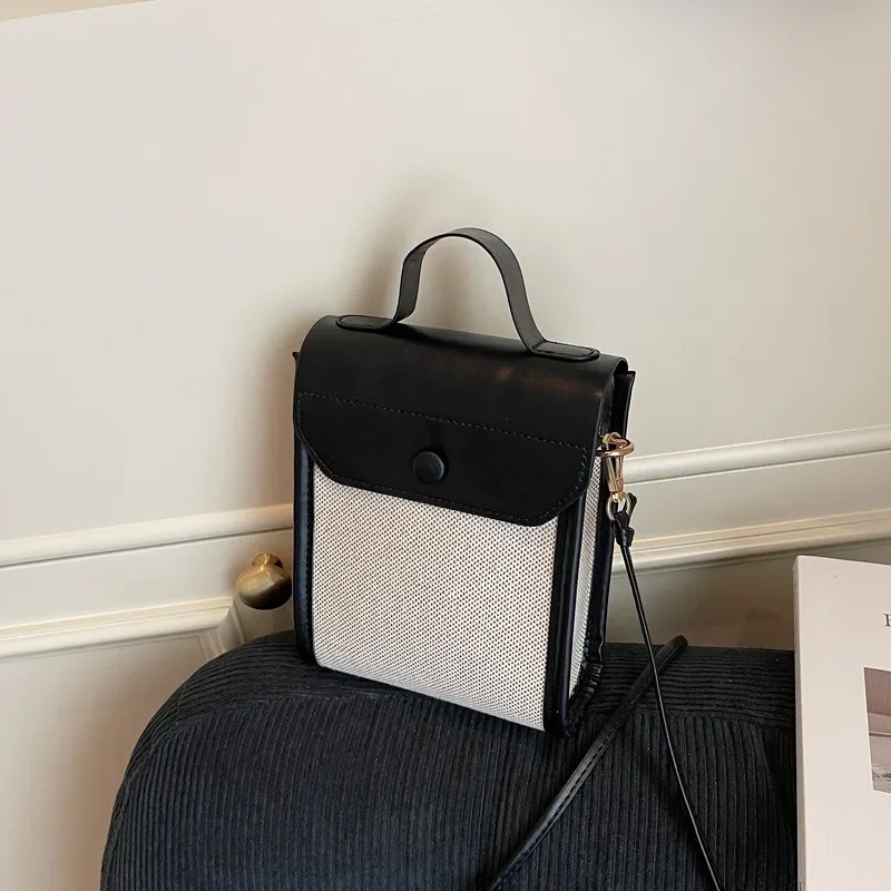 

Women's Versatile Woven Beach Bag - Fashionable Shoulder & Crossbody Tote for Vacation, Lightweight Travel & Summer Commuting