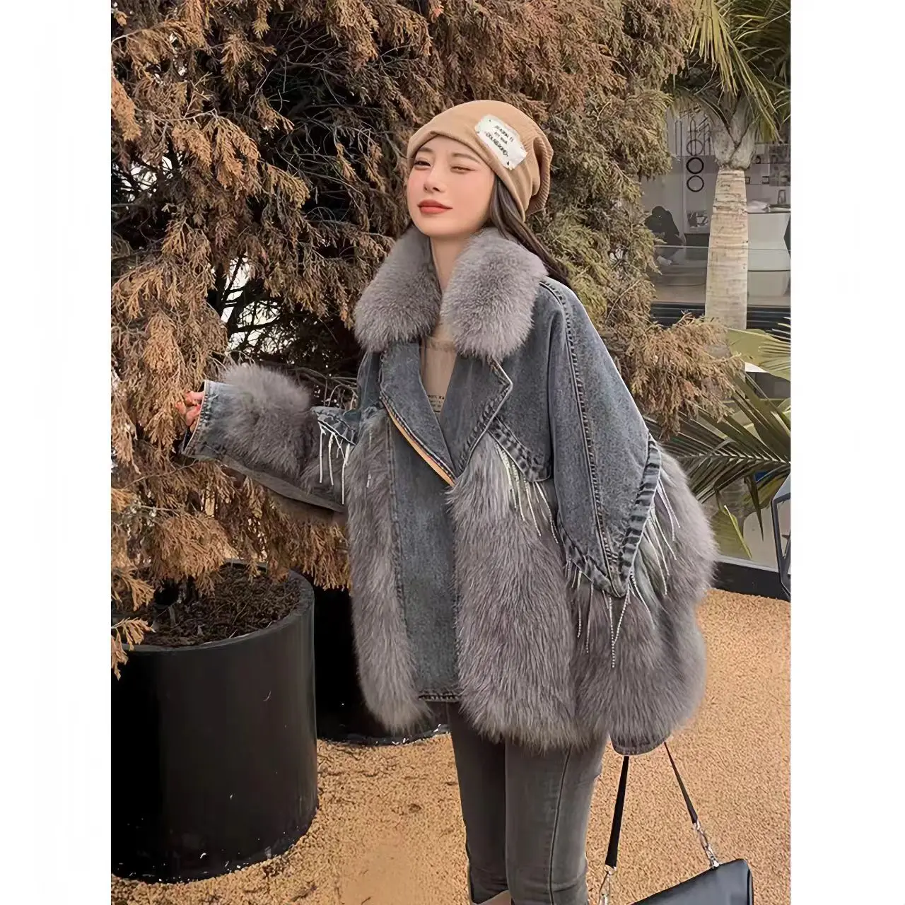 Denim Patchwork Imitation Fox Fur Grass, Tassel Style Overcoming Fur Collar Women's Coat, Winter New 2023