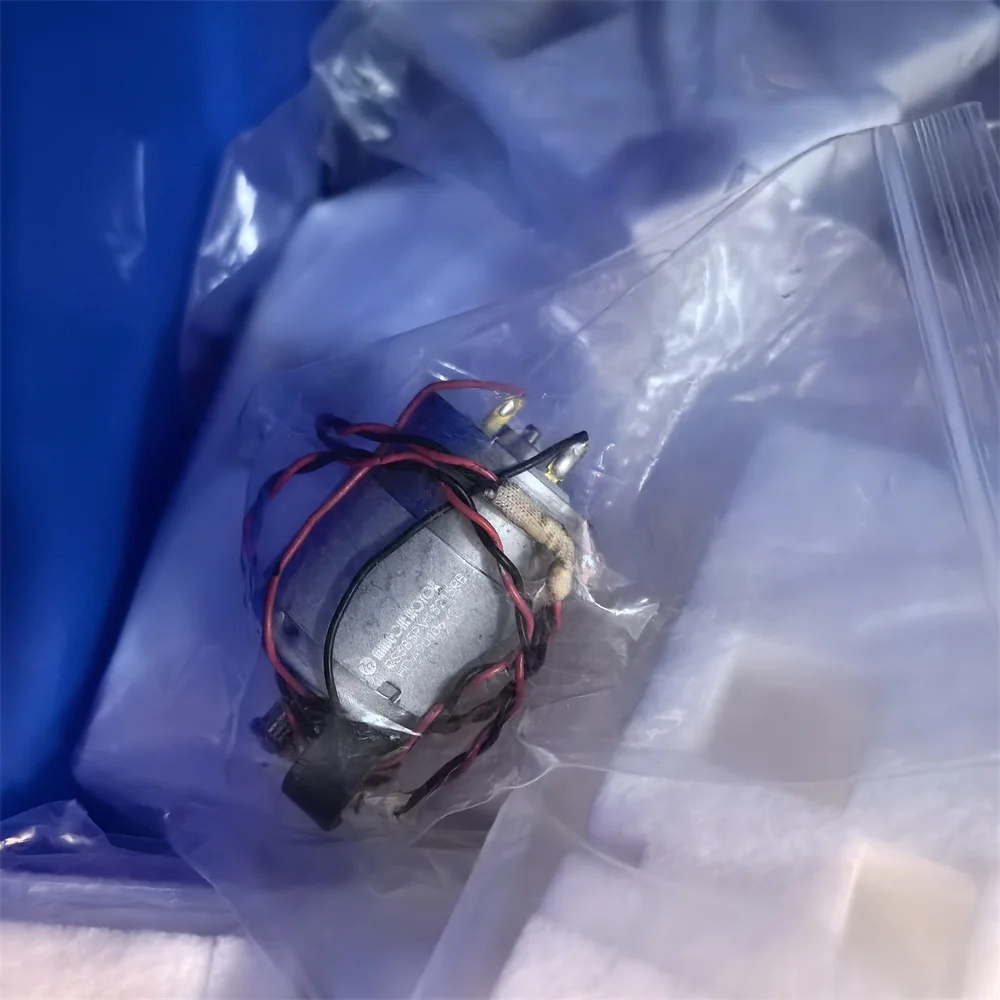 

1X Motor ASSY CR for EPSON L1110 L3100 L3101 L3110 L3118 L3119 L3150 L3151 L3156 L3160 L5190 2189475