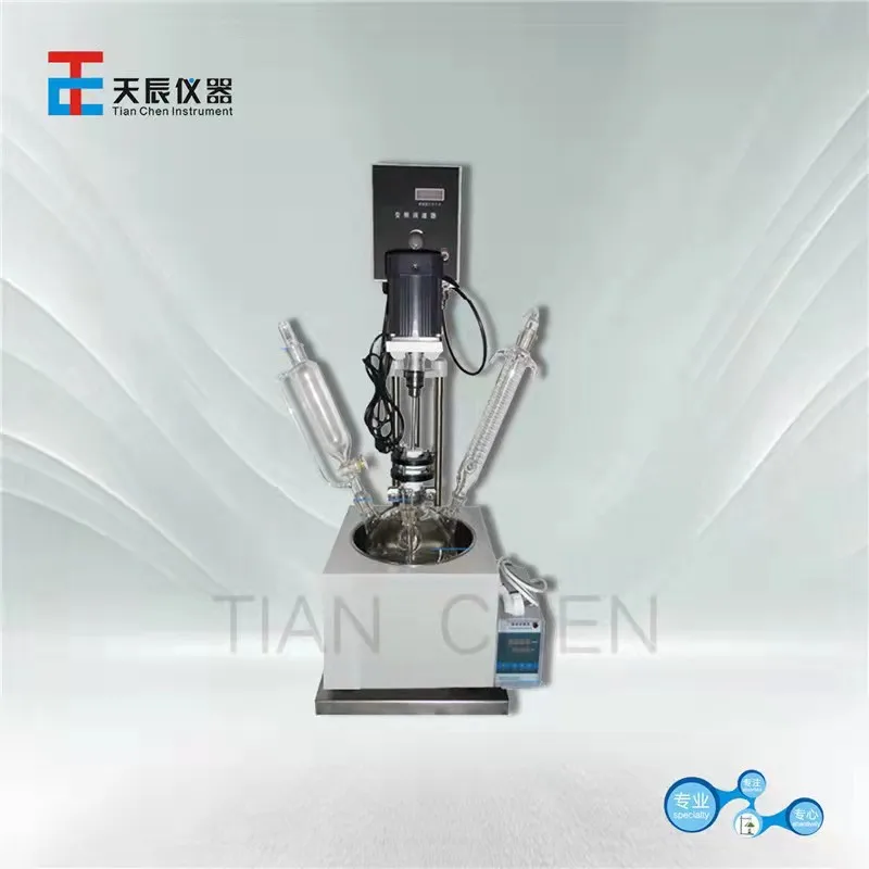 Jednowarstwowy reaktor szklany Laboratoryjny reaktor destylacyjny z borokrzemianu Wielofunkcyjne mieszanie próżniowe