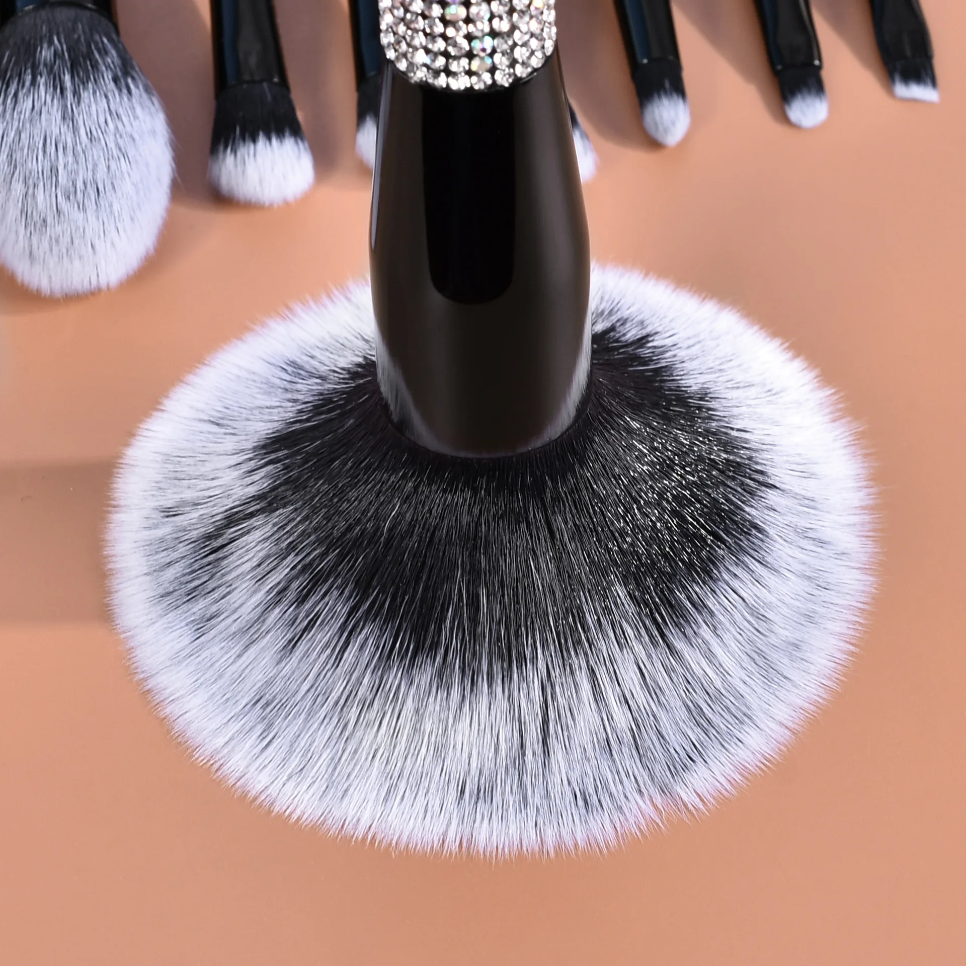 메이크업 브러쉬 세트 도매 고급 다이아몬드 블랙 인조모 페이스 메이크업 파우더 파운데이션 블러셔 아이 브러쉬 맞춤 로고 8종 세트