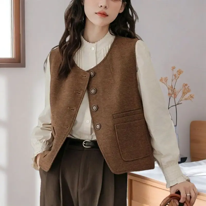 French Versatile Retro British Style Vest Cardigan 2025 Spring and Autumn New Short Sleeveless Outerwear