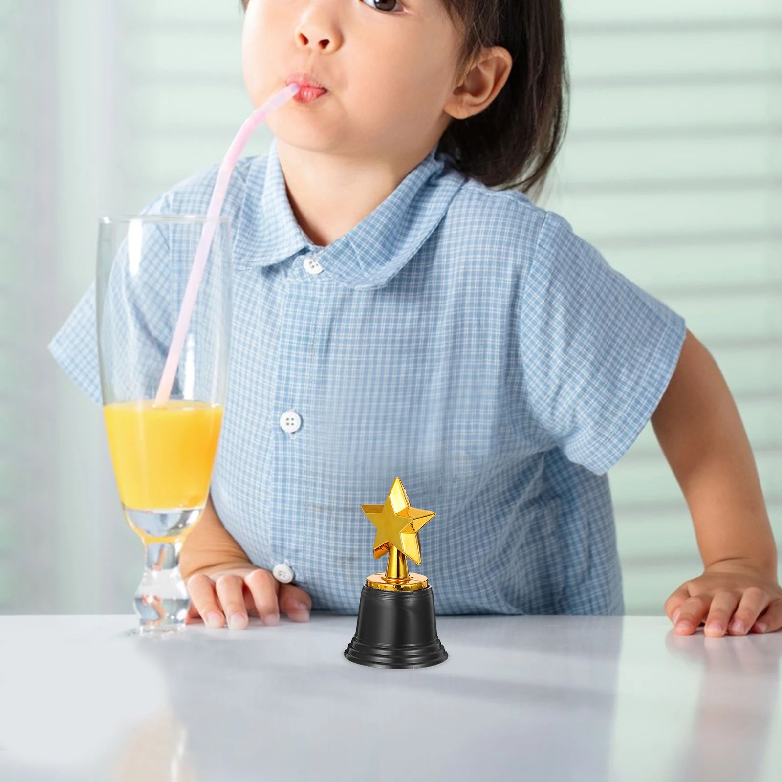 

4Pcs Award Trophies Plastic Star Figurine Party Game Prizes Mini Favors Kids Ceremony Rewards Team Sports Memorabilia