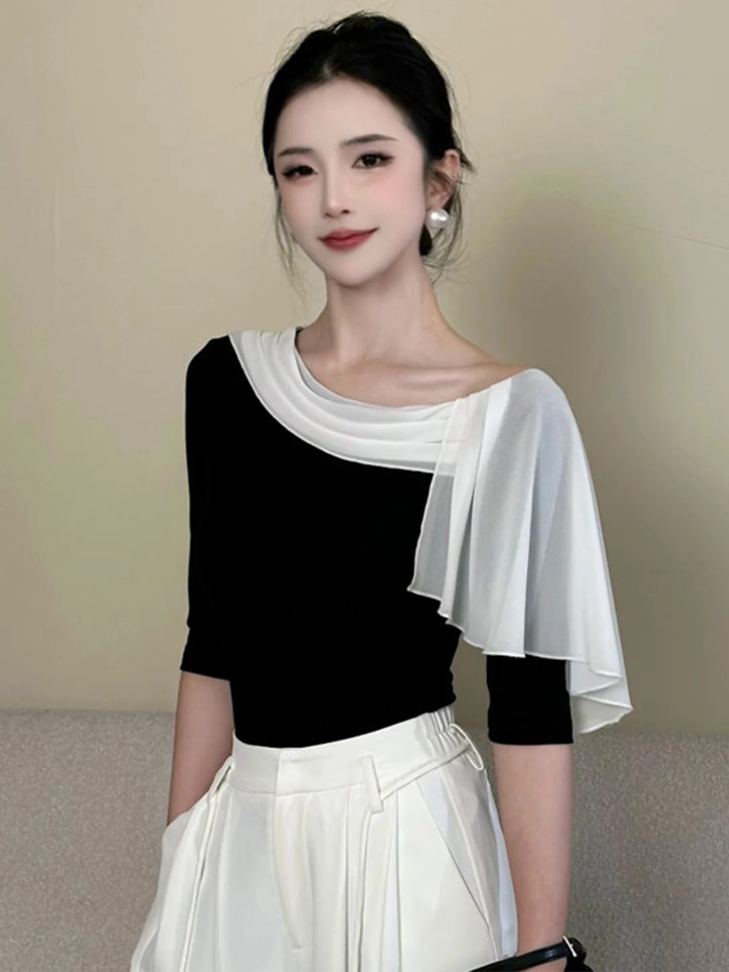 Slim Fit Color Block mid Sleeve T-Shirt Women's Base Layer Top Casual Style Design Summer New Arrival Shoulder Design T-Shirt