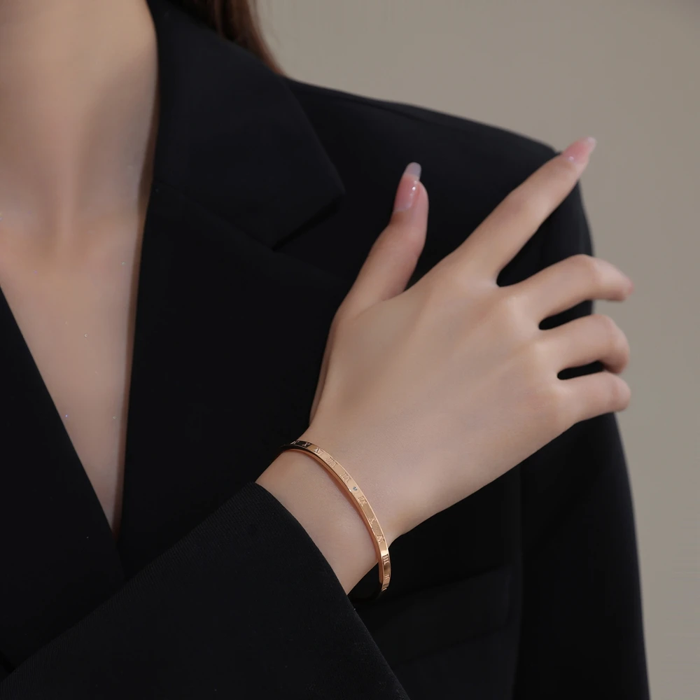 SDA  2023 Fashion Jewelry Open Bangles For Men and Woman 58 62mm Choose Adjustable Hand Wrist Size Bracelet Rose Gold Color image 2