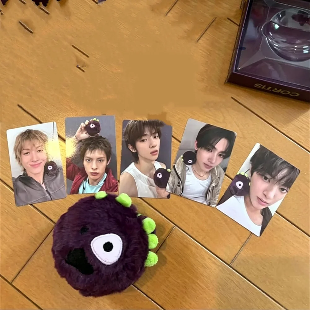 6Pcs/Set Hot Sale Idols HD Cosplay Photocard Double Sides Glossy LOMO Cards High Quality Coated Paper Postcard Fans Gift
