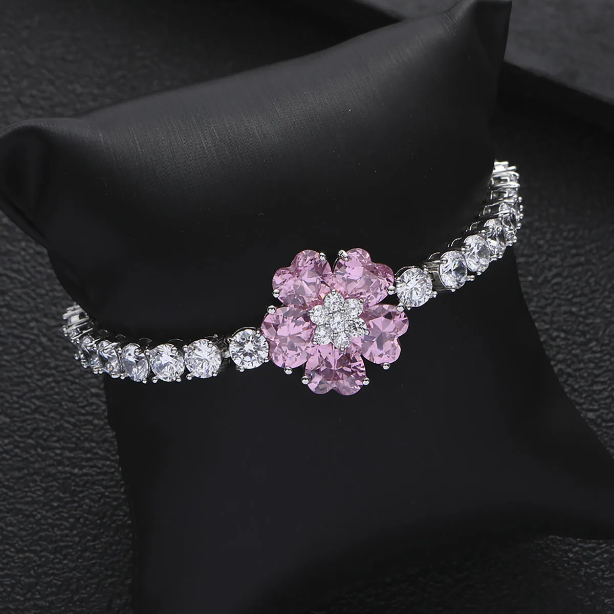 女性のための花の形をしたブレスレット,キュービックジルコニア,ブライダルジュエリー,豪華でエレガント,s0493
