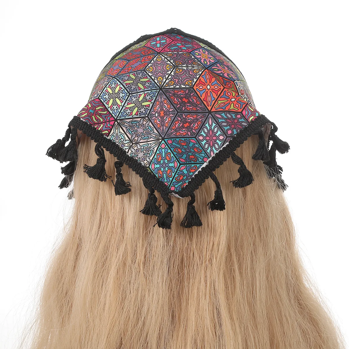 faixa-de-cabelo-criativa-de-trico-com-franjas-em-estilo-boemio-Etnico