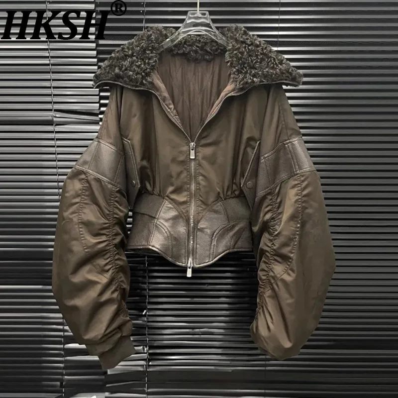 

HKSH 2025 осень-зима новое женское стеганое пальто с воротником из искусственного меха на молнии в стиле пэчворк из искусственной кожи с завязкой на талии модная куртка HK15300