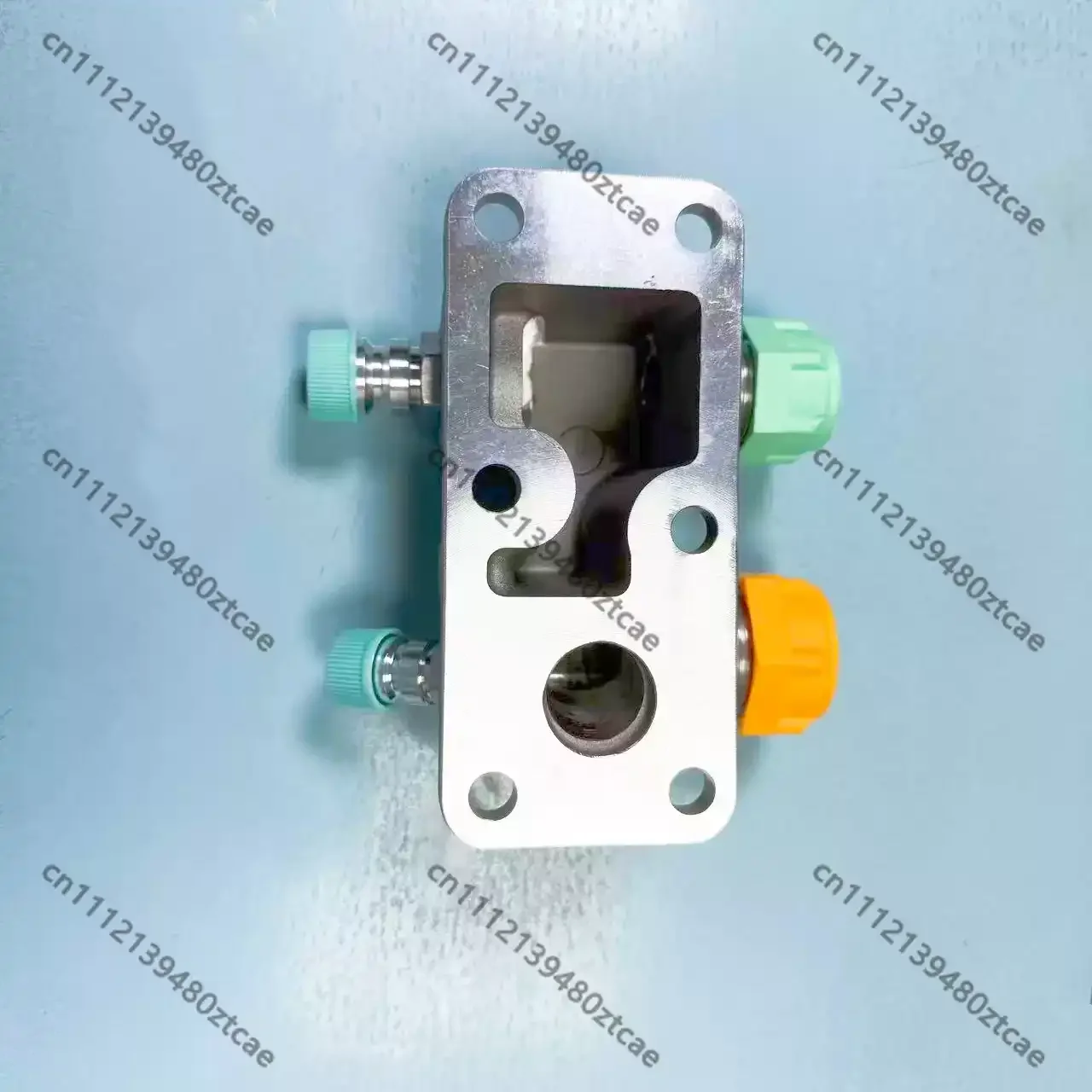 10P35 Compressor Top Cover Outlet High Pressure Plate Shut-off Valve Connector For Coach Minibus School Bus Air Conditioner