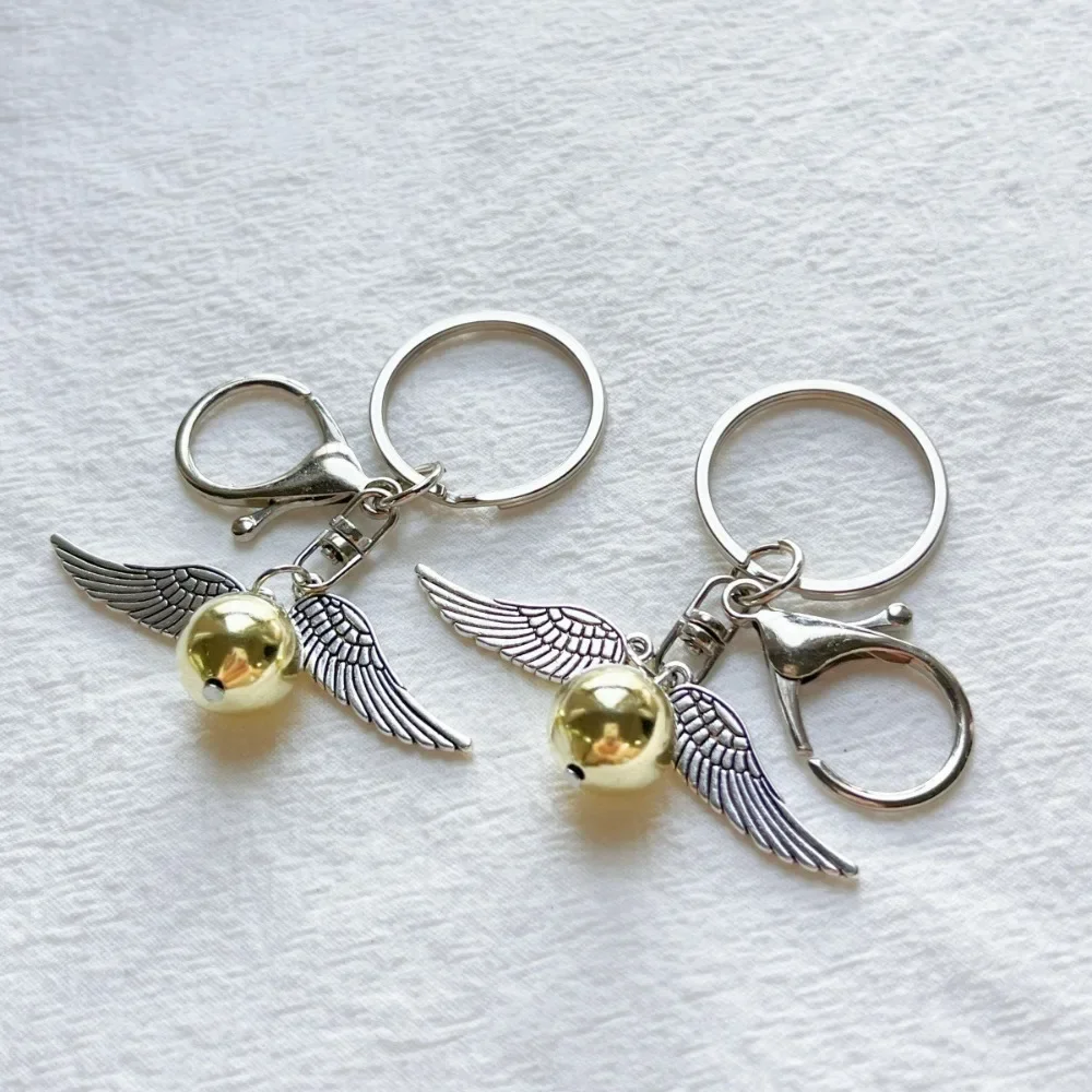 Retro Goldfarbener Schnitz-Schlüsselanhänger Hogwarts Magie-Akademie Harry Potter Die Heiligtümer des Todes Schlüsselring für Fans Geschenke Taschen-Schmuck – Detail 3