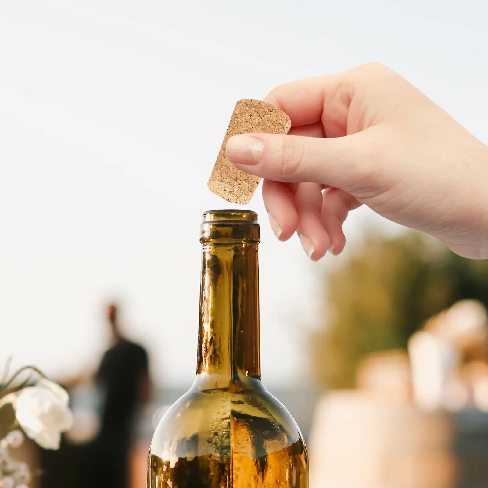 20Pcs Tapered Wood Wine Corks for Bottles Leakproof Reusable Cork Stoppers Preserving Freshness Elegant Design Wine Cork