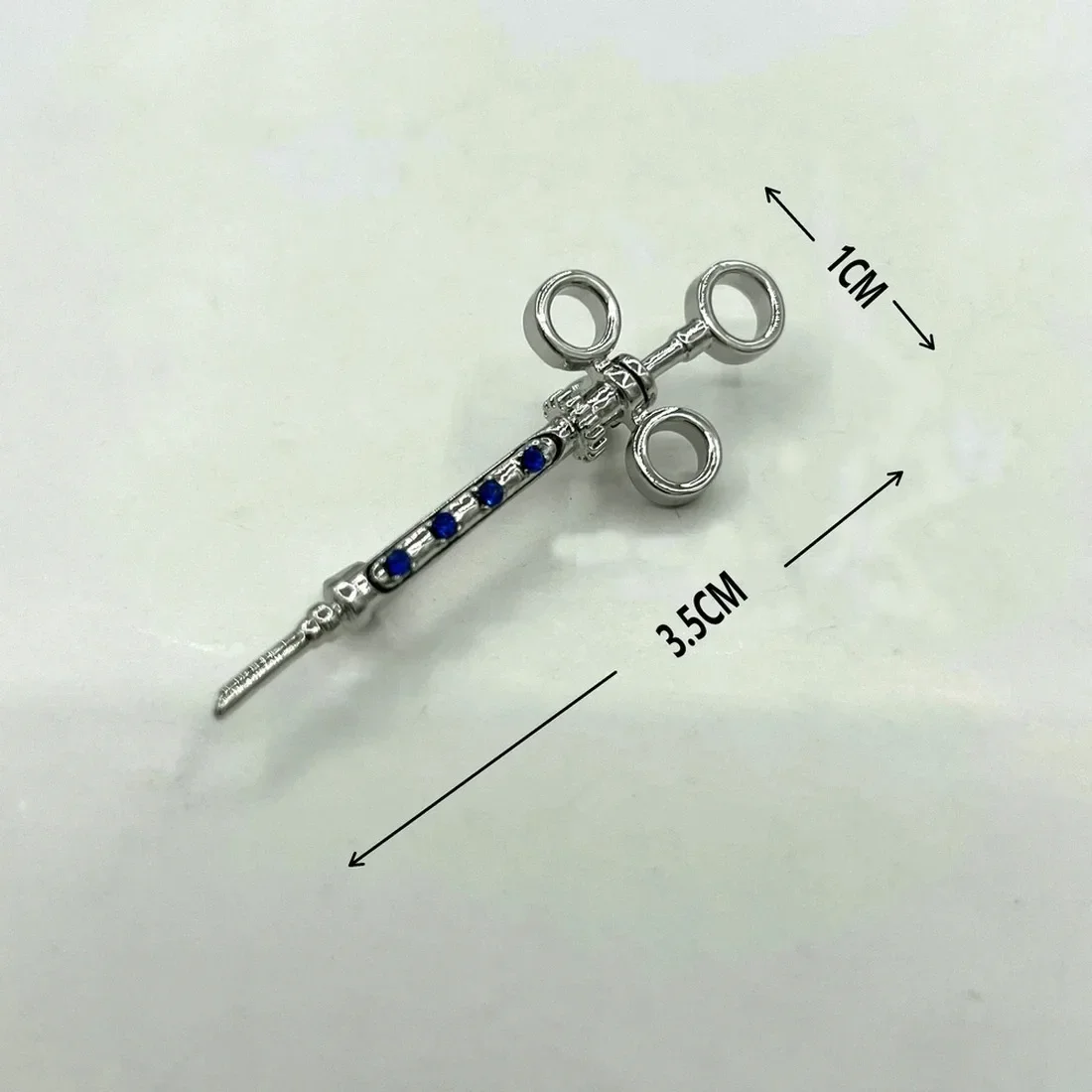 Fashion medical equipment syringes metal brooches clothing accessories