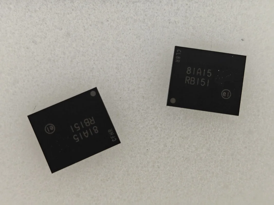 Integrated Circuits (ICs) Memory MT28EW01GABA1LPC-0SIT FLASH - NOR Memory IC 1Gbit Parallel 95 NS 64-LBGA (11x13)