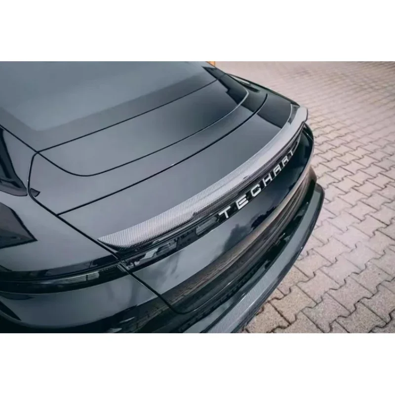 تستخدم لمجموعة الجسم Porsche Taycan Turbo 4S من ألياف الكربون الحقيقية طقم هيكل سبويلر خلفي طراز THT #6