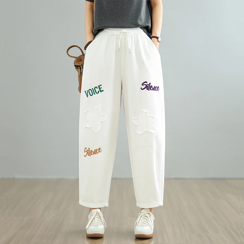 

Последние повседневные размеры, большие джинсовые брюки с вышивкой, летние тонкие девятихминутные узкие женские брюки с высокой талией, свободные индивидуальные...