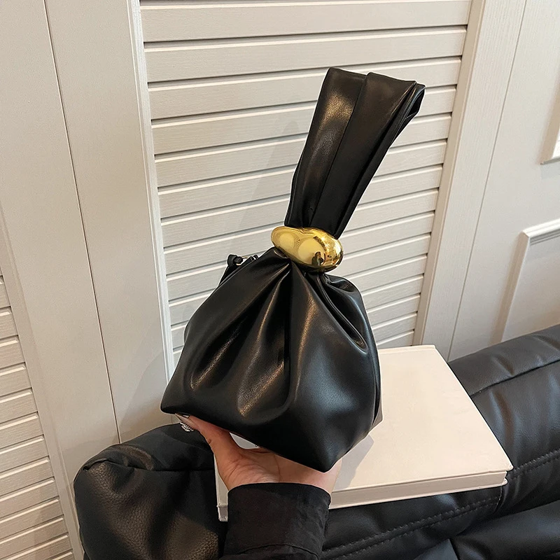 تصميم حقائب صغيرة من جلد البولي يوريثان تحت الإبط للنساء 2024 مصمم أزياء أنثى ريترو حقيبة كتف حقائب اليد والمحافظ