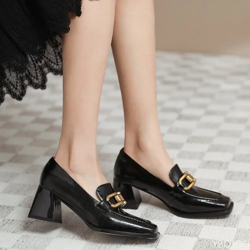 2026 frühling Herbst Mode Neue Stil Breiten Kopf High Heels Flacher Mund frauen Einzelnen Schuhe Grobe Heels Mit Kapuze frauen Schuhe