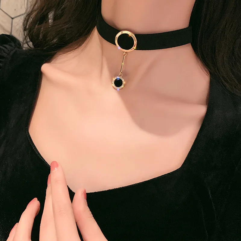 Korea Sexy Collarbone Chain Necklace Women's Short Rhinestone Necklace Black Wide Brim Cover Neck Jewelry Choker Neck Band