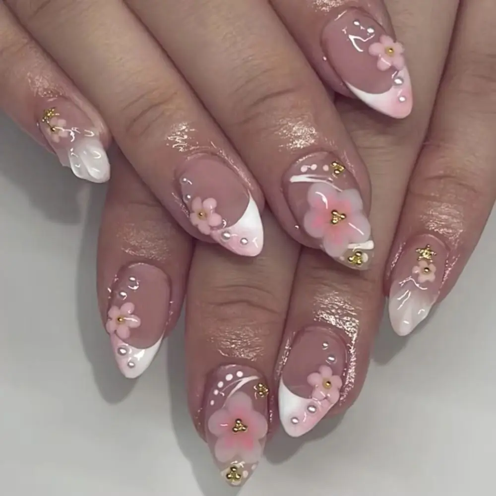 

Pink Flowers Petal Yellow Stamen Pearl Metal Starfish Nail Art Almond False Nails Detachable Finished Fake Nails Press on Nails