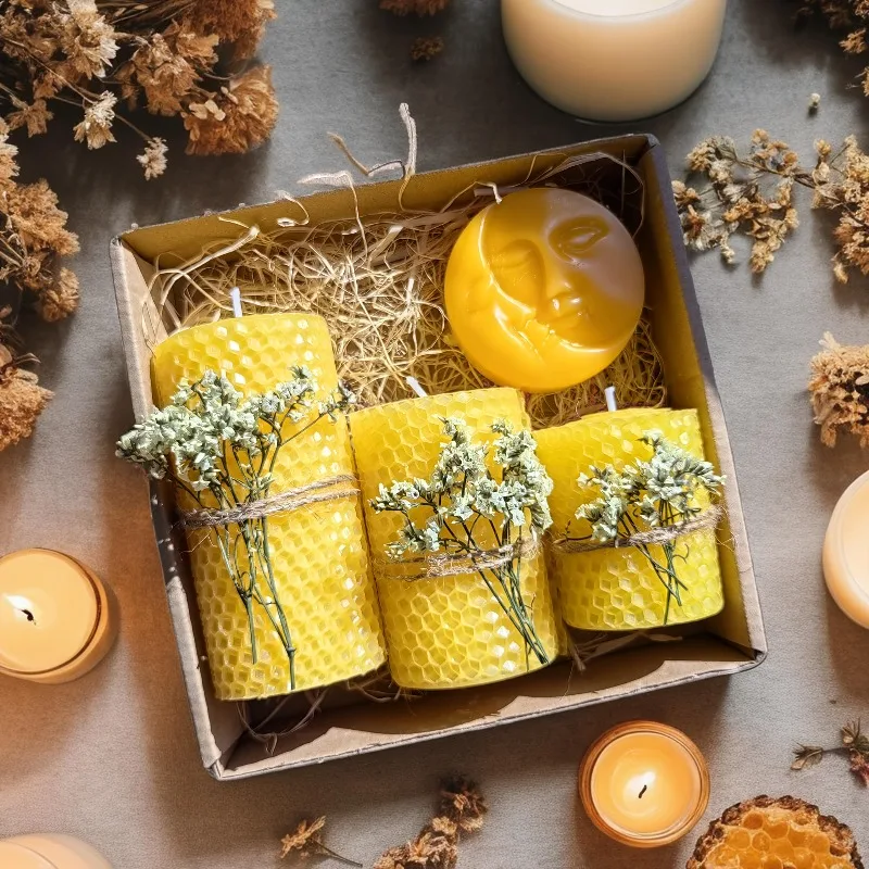 4pcs Natural Beeswax Pillar Candles, with Artificial Flower Decorations, Home Decor, Christmas Gift and Party Decoration