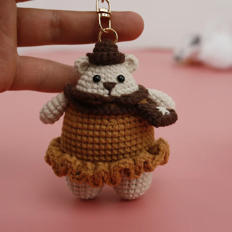 

Small Bear Doll Cute Keychain Handmaking Weaved Cartoon Bear Doll Crochet Keychain For Gifts Creative Car Keyrings Bag Pendant