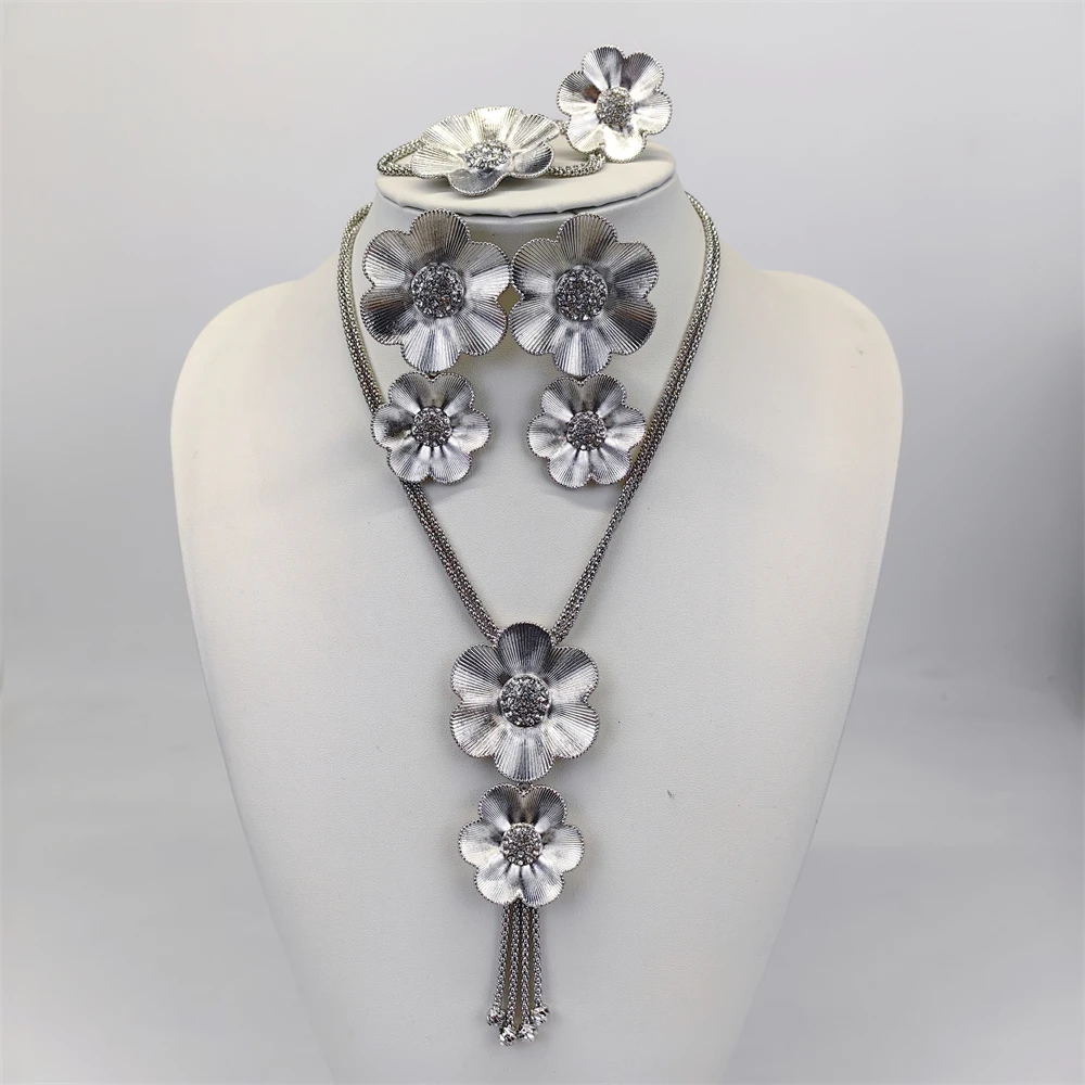 

ESALE Exquisite 18K Gold Plated 4Pcs Jewelry Set for Women Flower Necklace Earring Bracelet Ring Bridal Wedding Party Gifts