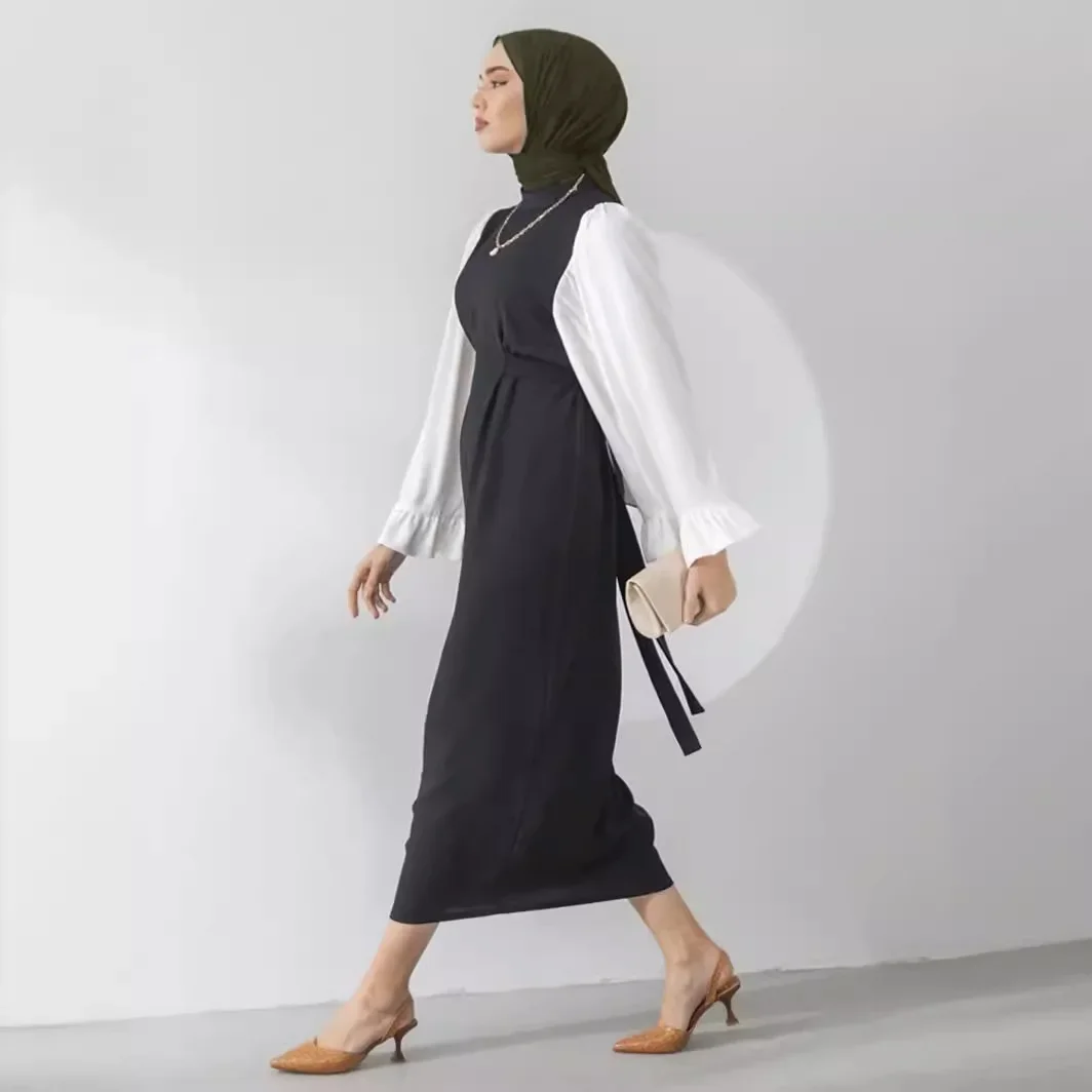 The New Style of High-end Women's Clothing in Dubai and Saudi Arabia, Fashionable Round-neck Spliced Flare Sleeve Dress Robes.