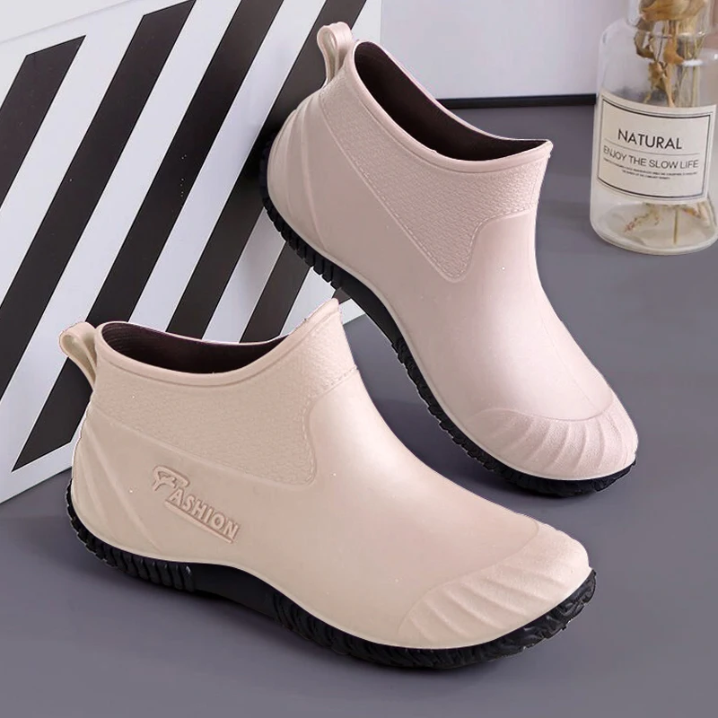 Rain boots women's fashion outdoor rain boots adult wear-resistant rubber shoes summer non-slip waterproof short tube rain boots