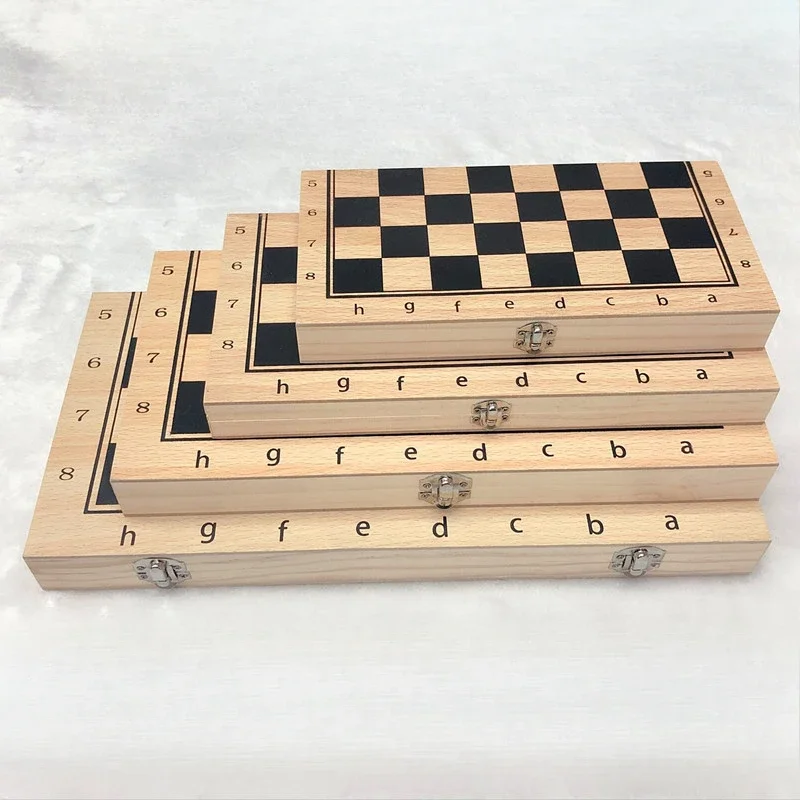 1 pz Set di scacchi Un set di tre in uno Scacchi in legno Set di legno massello Pieghevole portatile Scacchiera Puzzle Giocattolo Gioco da tavolo Giocattoli