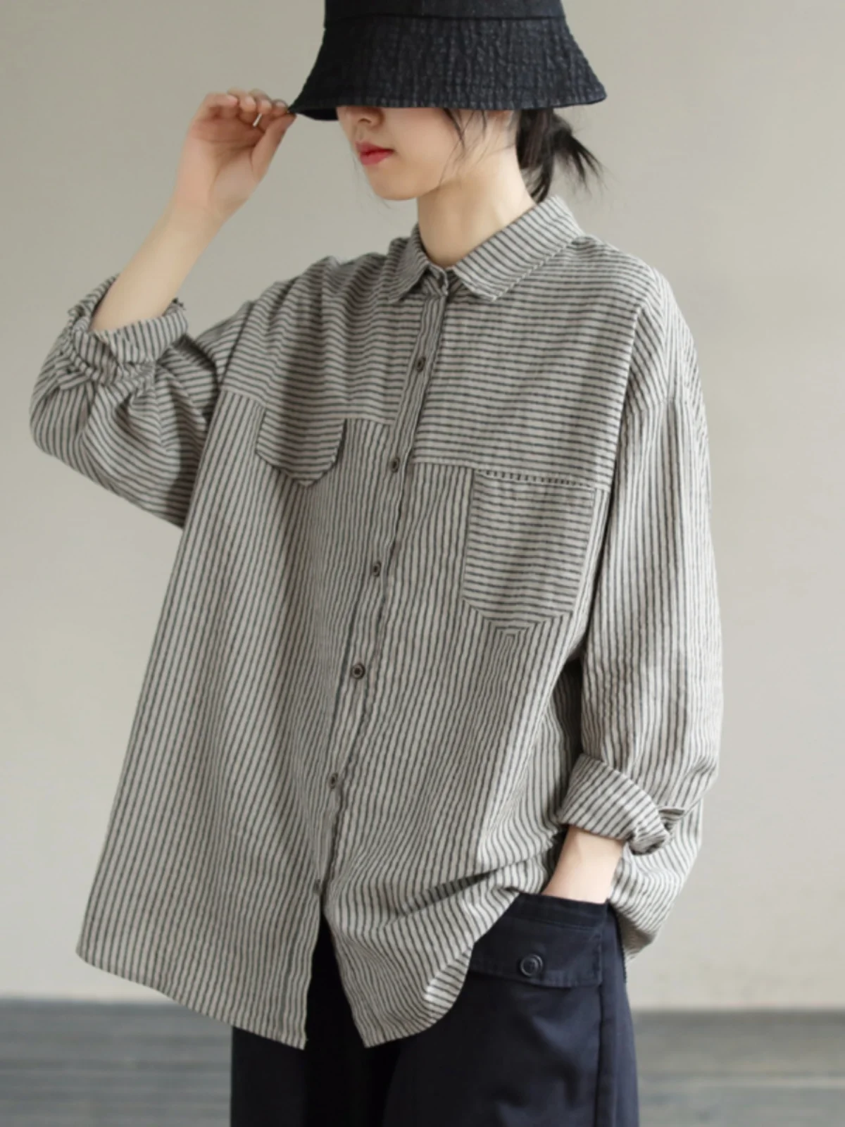 ゆったりとしたロングスリーブの女性用カジュアル襟付きストライプ柄スリムフィット春秋大きいサイズレディースファッションアウター