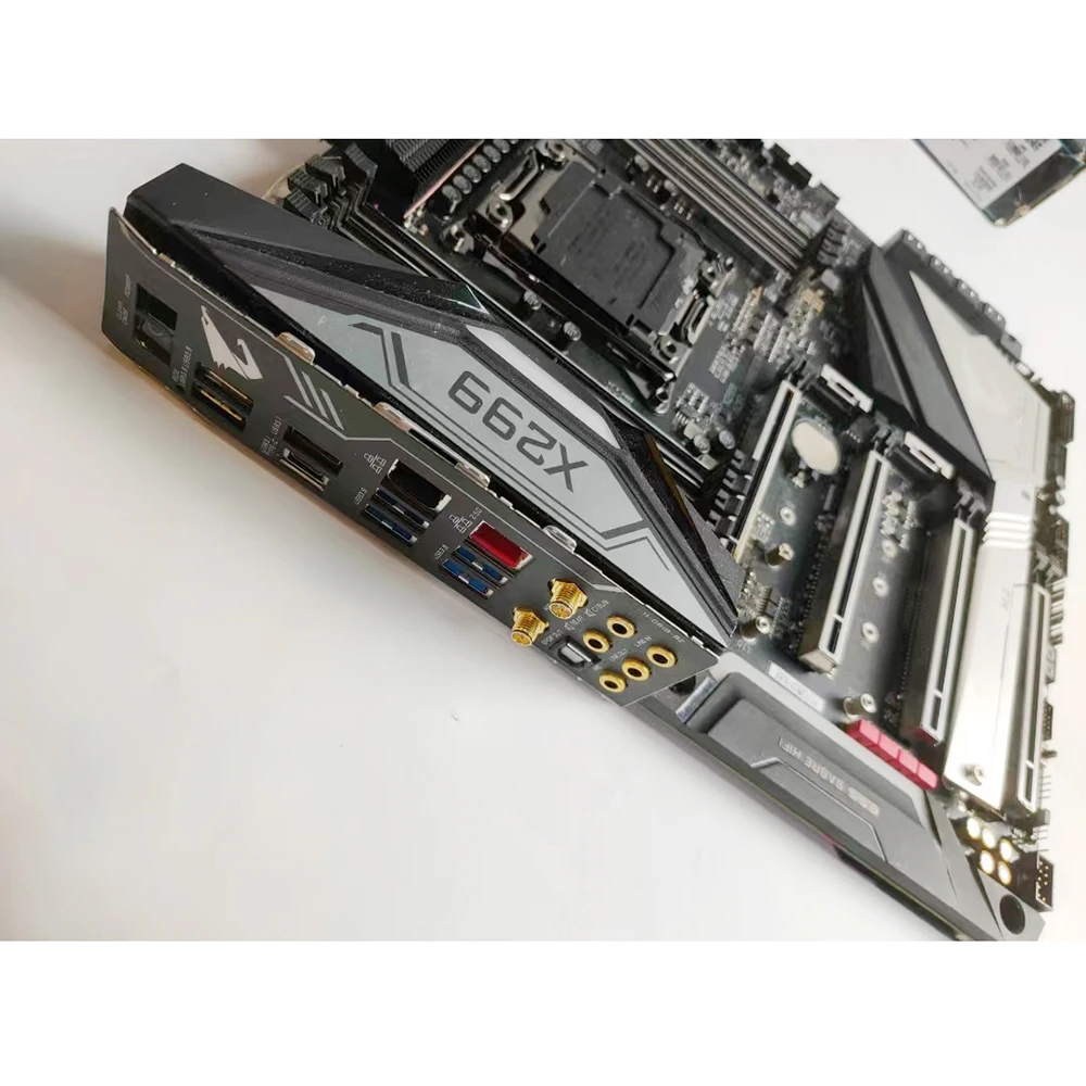 

X299 AORUS MASTER для материнской платы Gigabyte LGA2066 8 * DDR4 128 ГБ E-ATX Core X Series 44-Lane/28-Lane Процессор Высокое качество