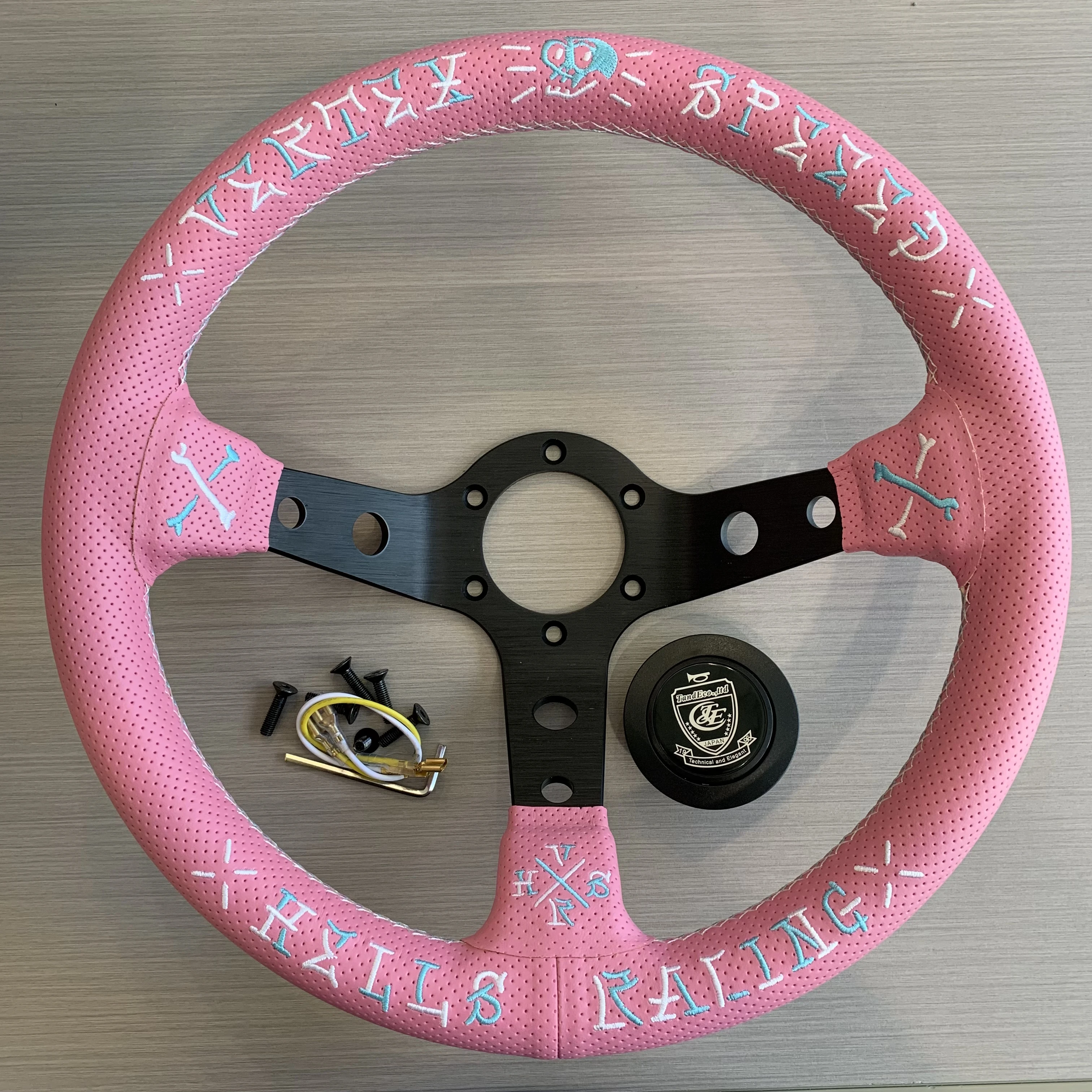 

TIYPEOR JDM VERTEX LANG Redesign Pink Perforated Leather VERTEX wheel Racing Steering Wheel