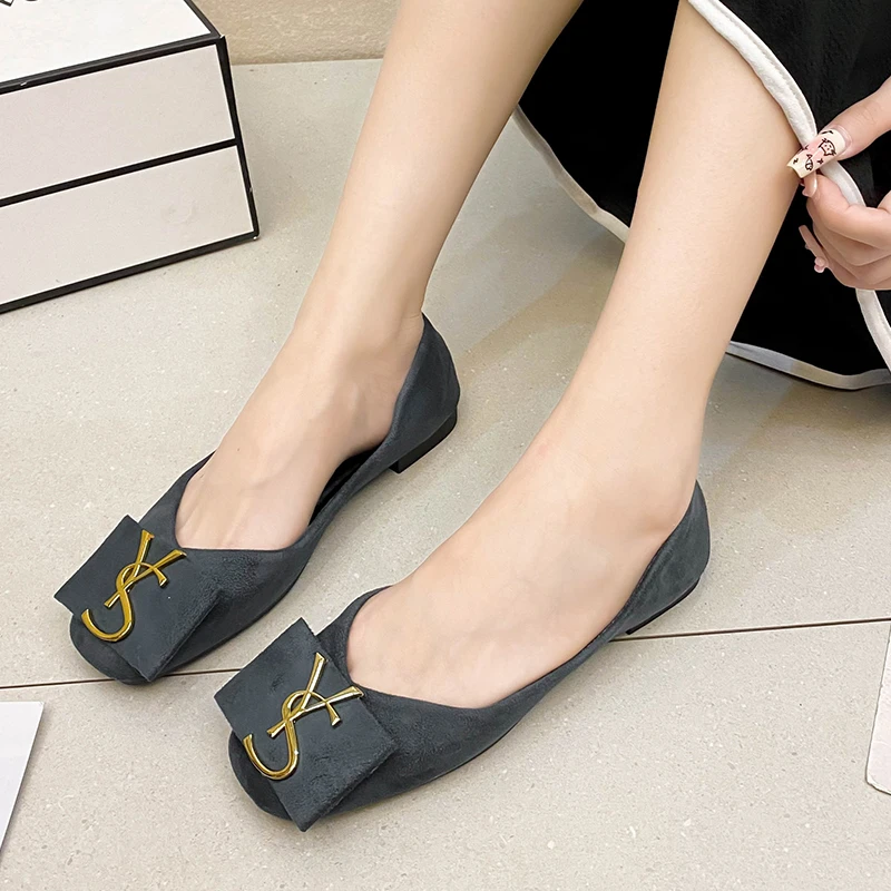 

2025 Shallow Flats Casual Shoes Women Metal Letters Loafers Oxford Slip on Moccasins Female Suede Leather Footwear Flat Shoes