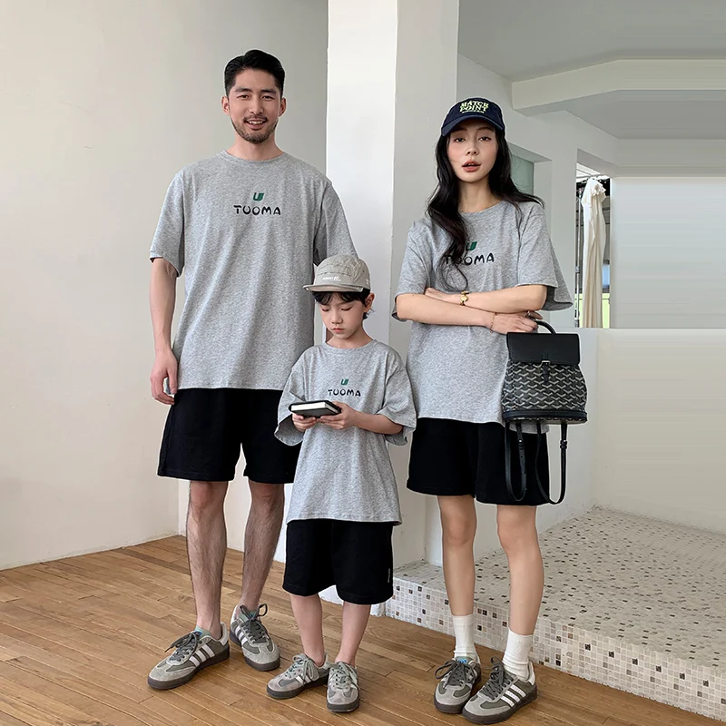 

Summer Matching Family Look Outfits Mum Daughter Dad Son Short-Sleeved T-Shirts Shorts Family Clothing Set Holiday Clothes Suit