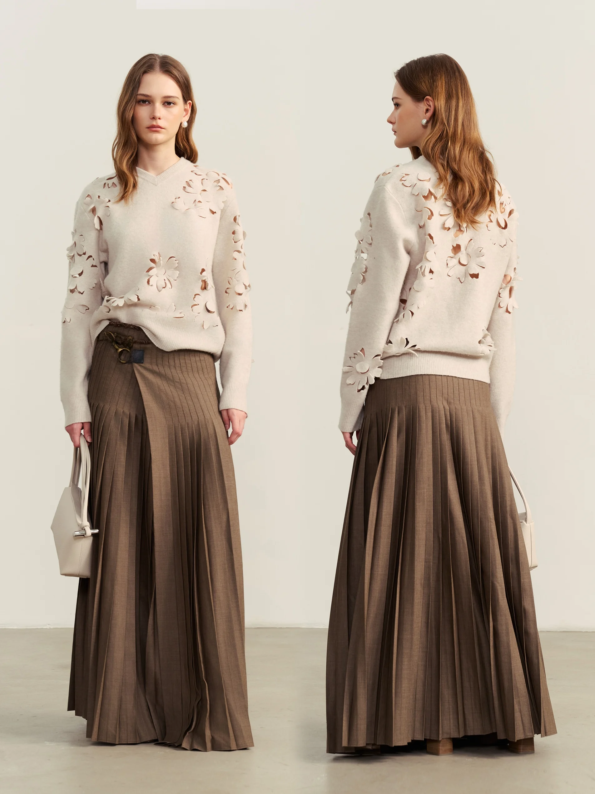 

MAIMAI Woolen Hollow out Embroidery 3D Flower Sweater Overhead Casual Loose Fit Women's Long Sve V-Ne Winter Faion