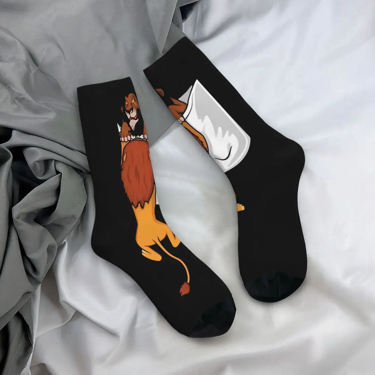 Calcetines divertidos de compresión con estampado de El Rey León para hombre, calcetín de bolsillo, Hip Hop, Harajuku, El Rey León, patrón de calidad feliz