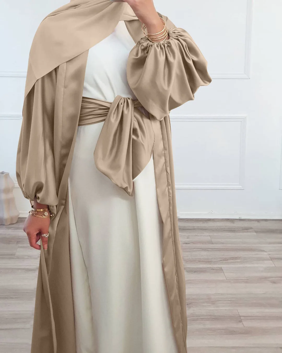 

Ramadan Eid Fashion Puff Sleeve Loose Muslim Abayas Soft Robe Musulmane Abaya Elegant Satin Muslim Arab Worship Islam Clothing