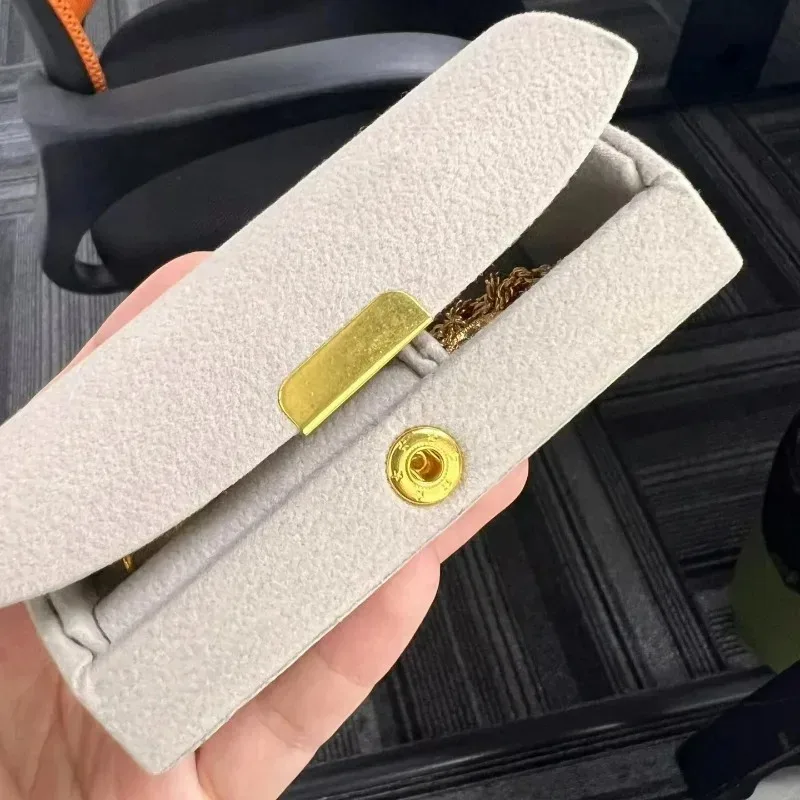 

Мини-портативная маленькая сумка для хранения ювелирных изделий, дорожная простая кожаная кольцо, ожерелье, серьги, коробка для хранения, органайзер, подарочная коробка