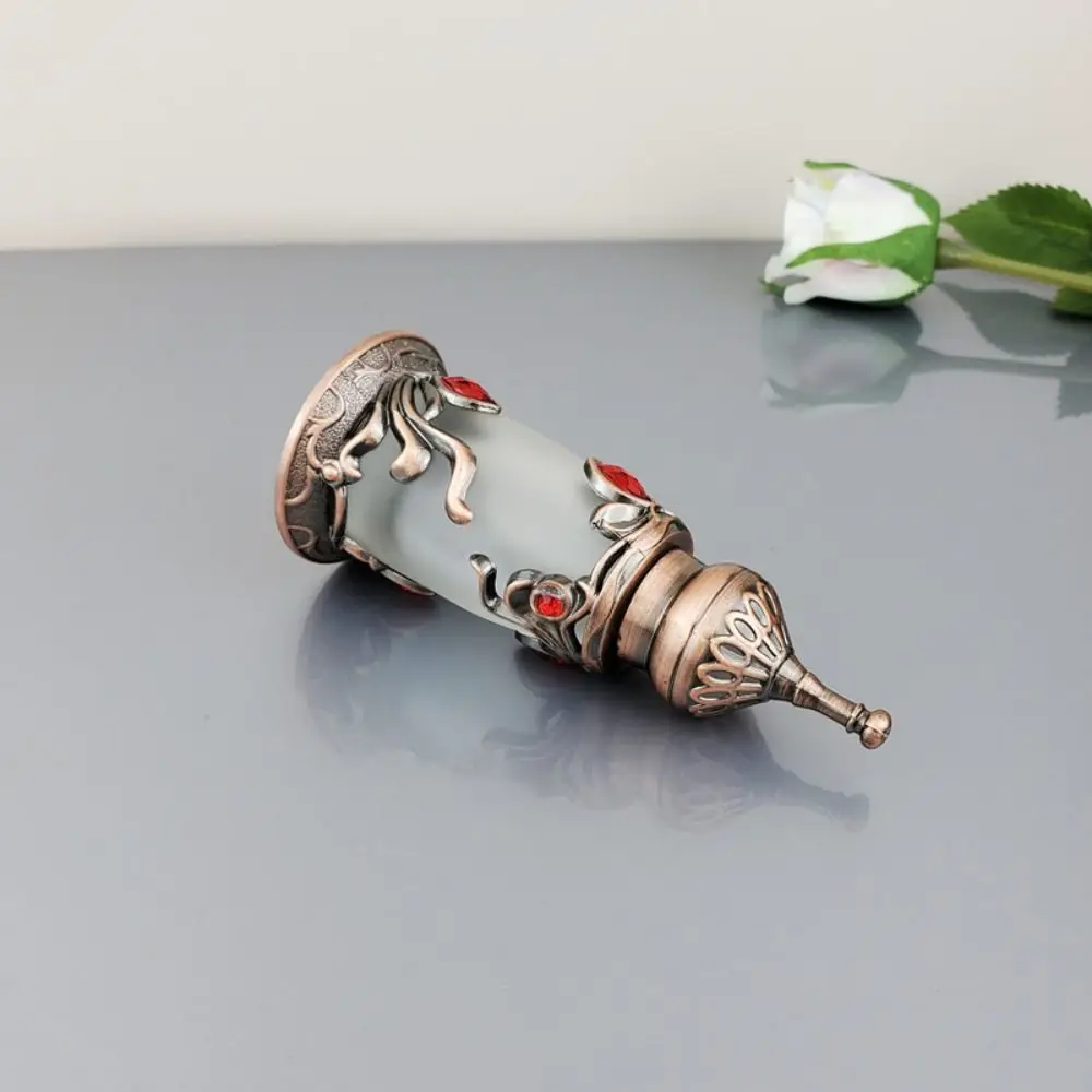 Portable Refillable Essential Oil Bottle Antiqued Arab Style Perfume Container Alloy Glass Empty Dispenser Diffuser Vietnam